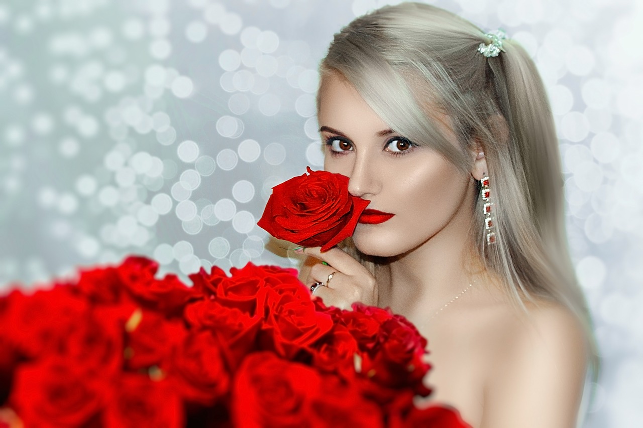 Red Rose Girl | Red Hoses | Red Roses